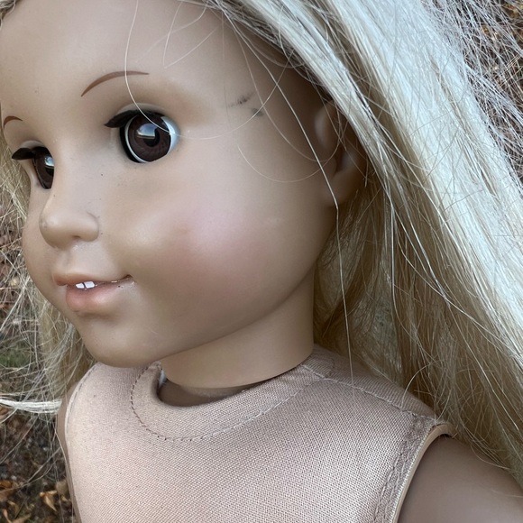 American Girl Doll PLEASANT COMPANY Blonde MESSY Hair Brown Eyes Body Marks TLC - Picture 6 of 16